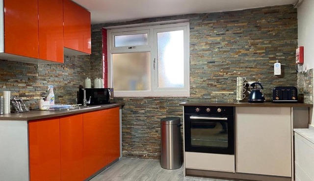 Treetops flat4 Hall Green B28