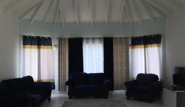 Tremendous 3-bedroom house with AC in Anse La Raye