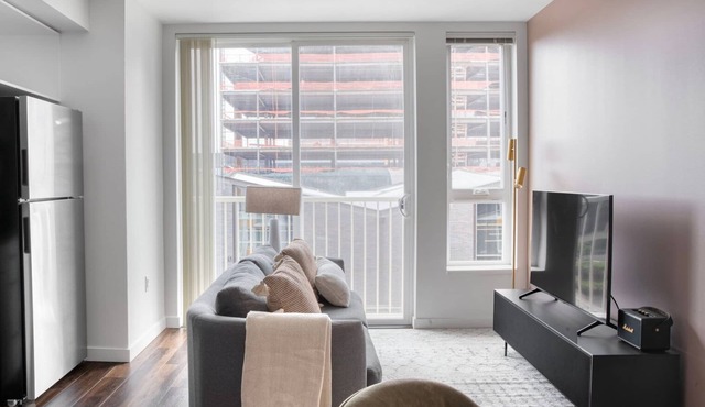 Trendy Bellevue Studio w/Gym & Lounge, nr Shopping, by Blueground