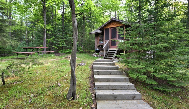Tri-Lakes Hideaway on Lake Wilipyro