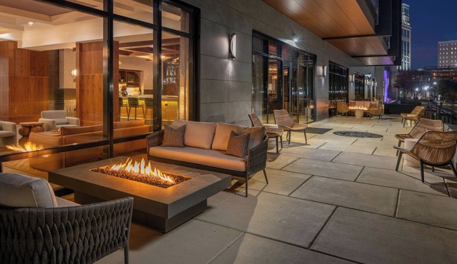 Trilogy Hotel Huntsville, Autograph Collection