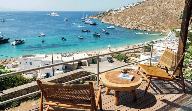 Trinitas Mare - Psarou Beachfront House w Sea View
