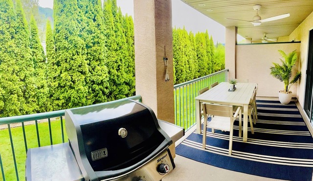 Trinity at Riverside -Legal & Licensed 2 bed 2 bath + boat slip
