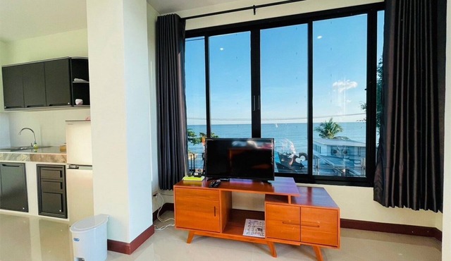 Triple O Phala Beach