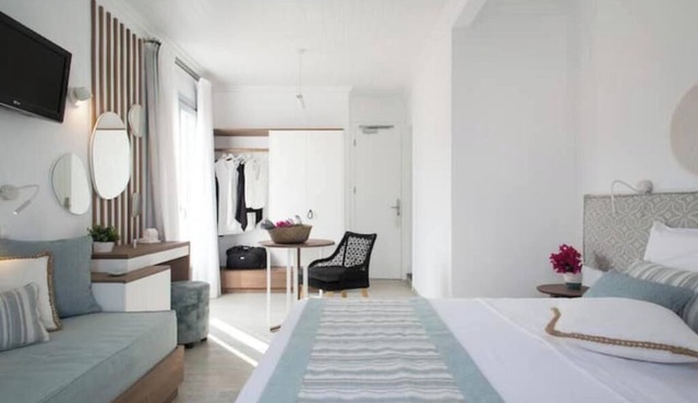 Triple Room - Aurora Rooms & Suites