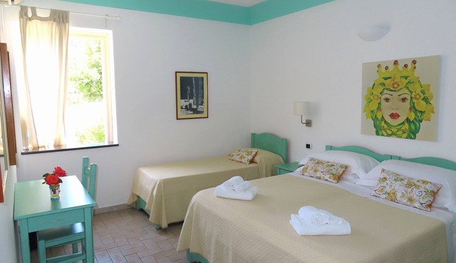 Triple room, central, on the beach