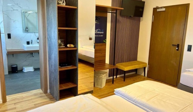 Triple room - JUNIPRO Hotel Schinderhannes