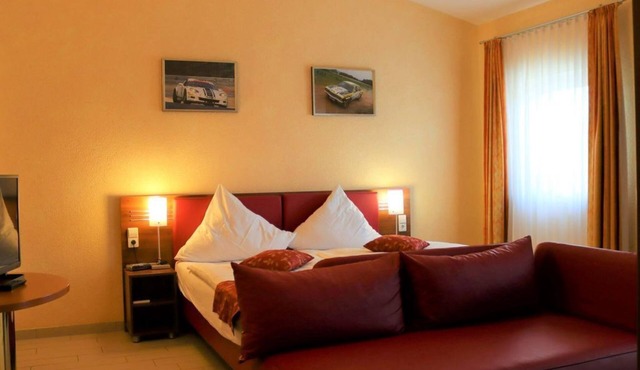 Triple room, shower or bath, WC - Land-gut-Hotel am Ring
