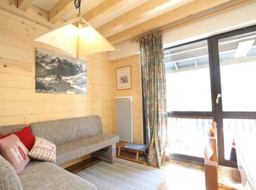 Triplex 6 Pers avec Balcon, Secteur Calme à Saint-Chaffrey, Proche Navette Skieur - FR-1-330E-106