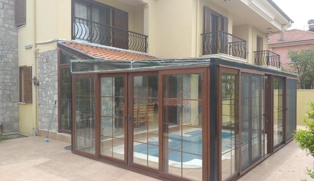 Triplex villa