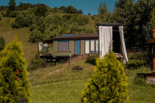 Tripsylvania Tiny House Kili