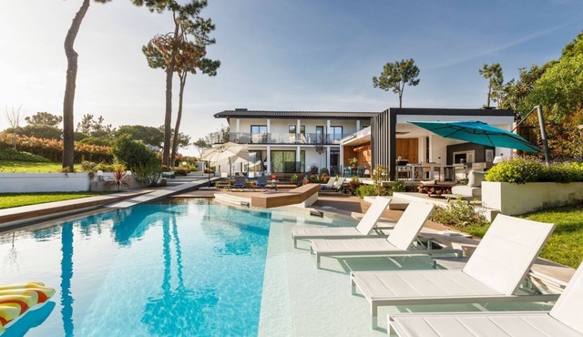 Troia Beach - Five Bedroom Villa, Sleeps 12