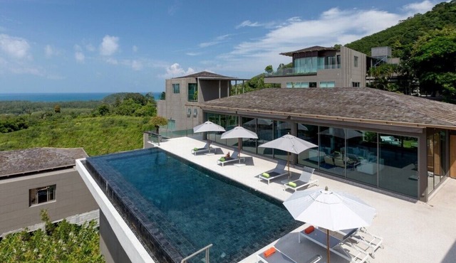Tropical Castle Villa 18 Bedroom En suite Sea View Phuket