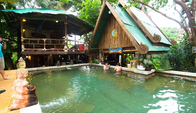 Tropical Garden Bungalow