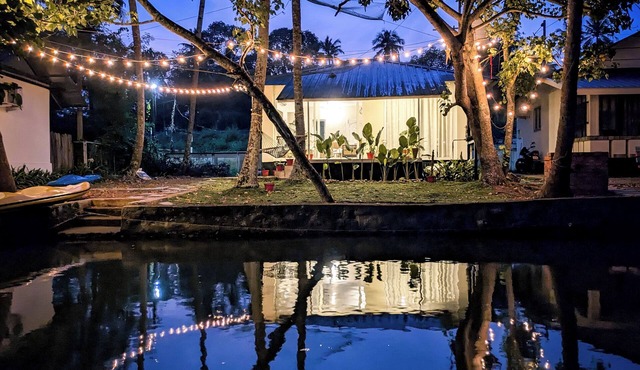 Tropical Haven - 1BR Lakefront AC Cottage with lake access & hammock