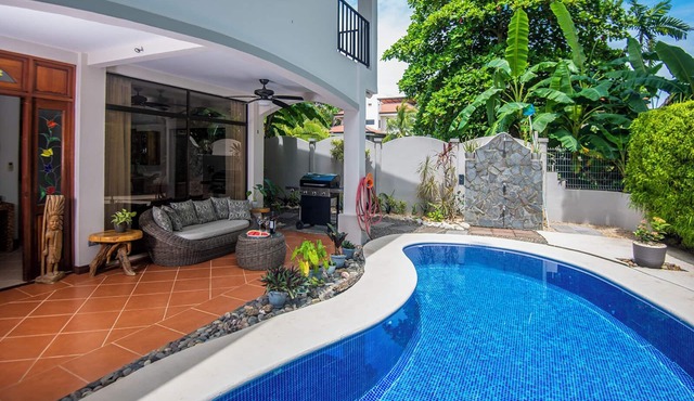 Tropical Home with Private Pool ; Gated Beachfront Community in Playa Hermosa