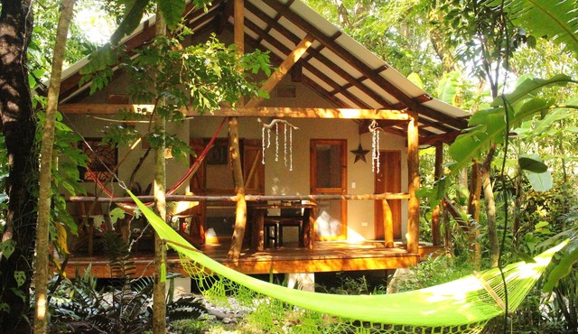 Tropical paradise cottage few steps to the beach between Montezuma and Cabuya