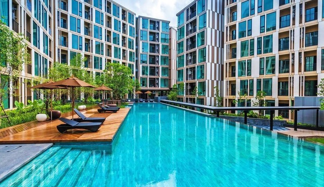 Tropical paradise: Luxury 1BR Condo