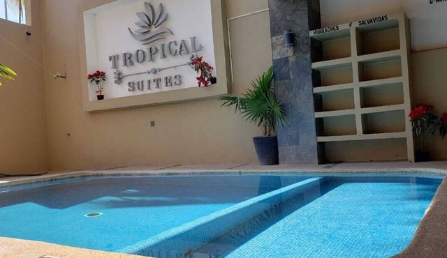 TROPICAL SUITE