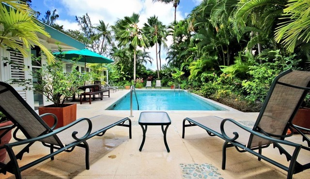 Tropical Villa with Pool Near Beach - Jessamine (3 bed)