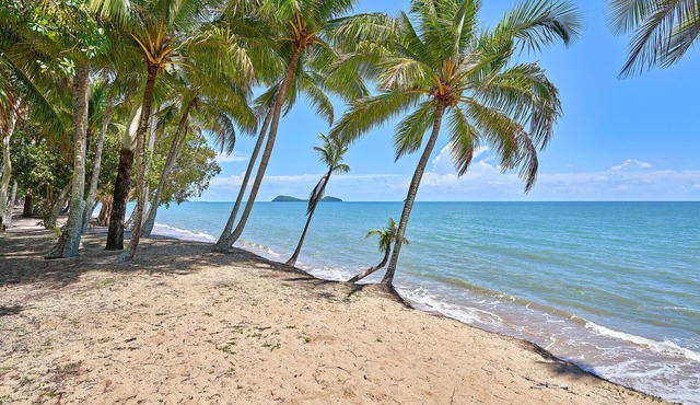 Tropicana Villas @ Clifton Beach