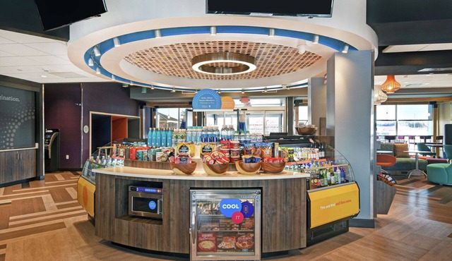 Tru by Hilton Portland Airport Area