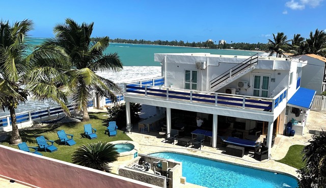 True Beachfront Stay in Luquillo, Hear the Waves – Steps to Food & Fun