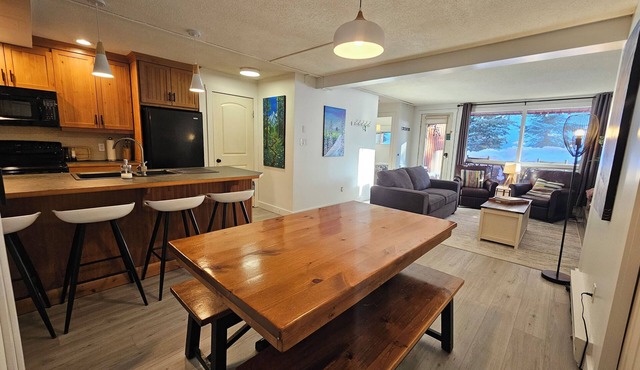 True Ski in - Ski out Mountain Retreat!