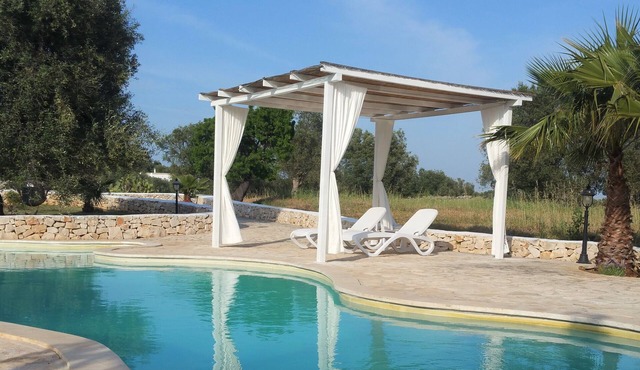 Trulli Collina della Pace, private pool, terrasses, veranda, BBQ, garden, olives