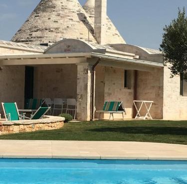 Trullo Amato with exclusive pool