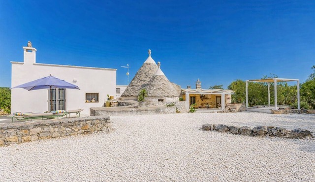 Trullo Happy Sunrise