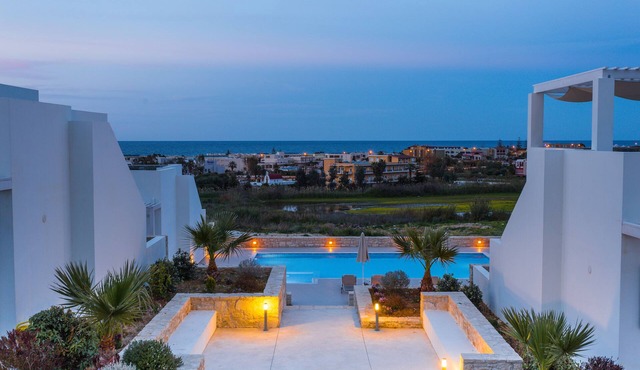 TSV 8, Modern 3 bedroom house close to the beach