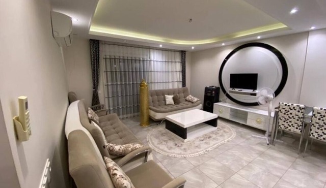 Turkish apartment, good location & close to sea/shops.