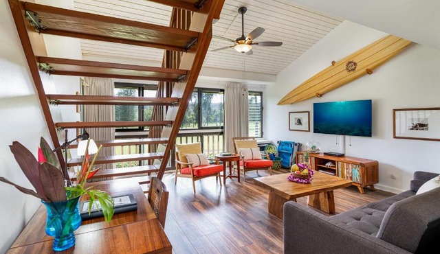 Turtle Bay West Studio with Loft apts