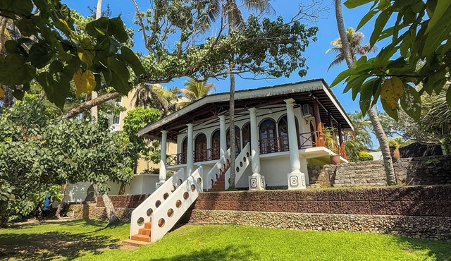 Turtle Beach Villa, steps away from Coconut Tree Hill in Mirissa, Sri Lanka