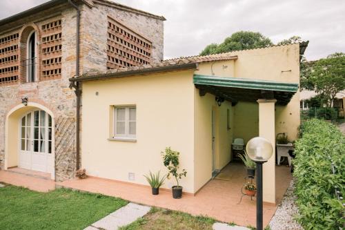 Tuscan Escape