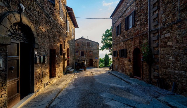 Tuscan Sun With Shared Pool