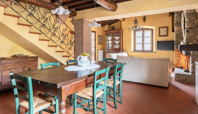 [Tuscan Villa] Fireplace, WiFi, Stream and Private Forest
