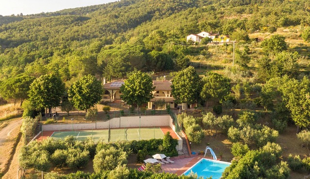 Tuscany Apt Marco Private Pool&Tennis 6, Loro Ciuffenna, Italy