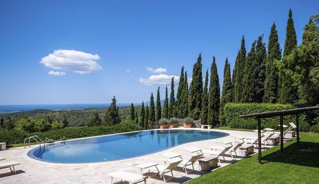 Tuscany, Capalbio- Prestigious and characteristic villa with pool