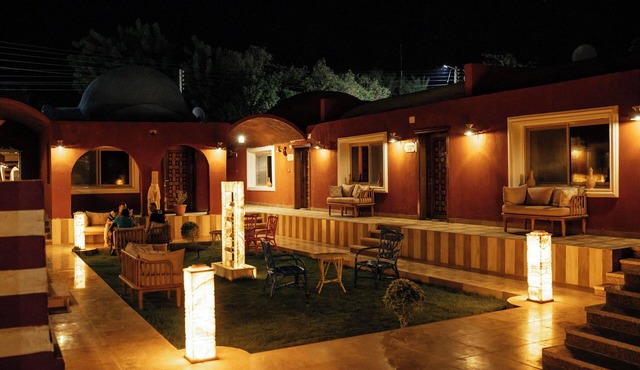 Tuya hotel