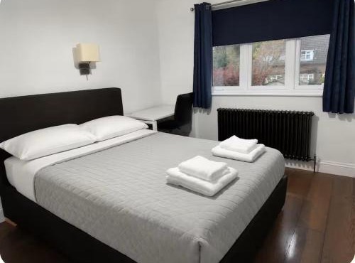 Twickenham 1 Bed flat for 4 people Free WIFI & Parking