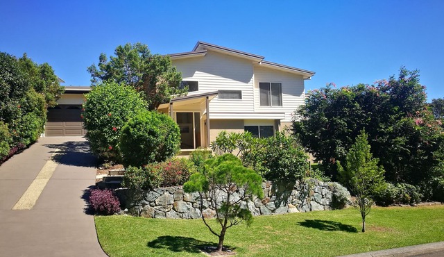 Twilight Breeze - A hidden gem with ocean views and dog friendly