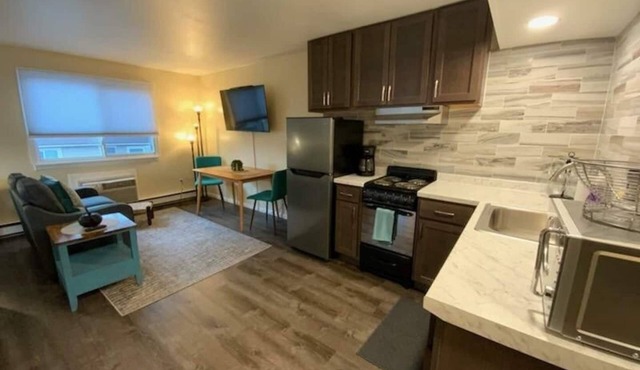 Twin Oaks Extended Stay Studio - 2817 Apt 7