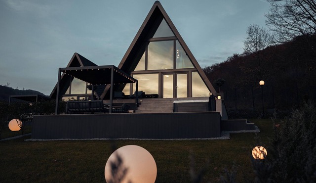 Twin Vista 1 - A-Frame Cabin Hot Tub 4 People