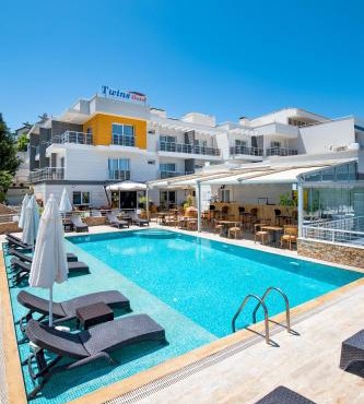 Twins Hotel Çeşme