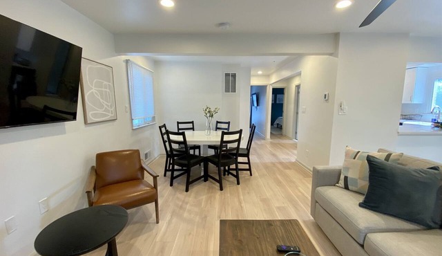 Two bed Apt in Arlington l King Bed | Free parking