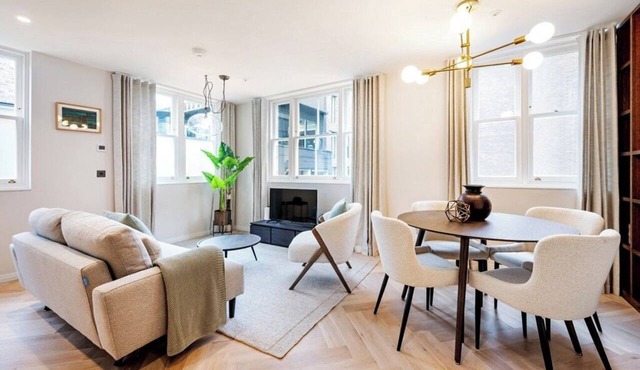 Two Bed Duplex in Covent Garden