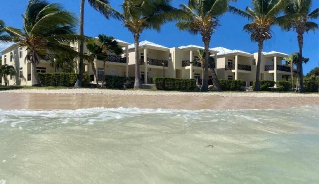 Two-Bedroom Beachfront Apartment - Lord Nelson Hotel