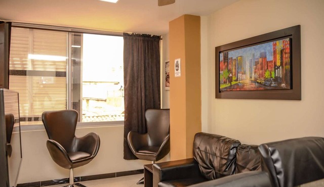 Two Bedroom Hot Tub AC security 5 blocks 2 Lleras